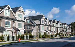 row of attractive townhouses